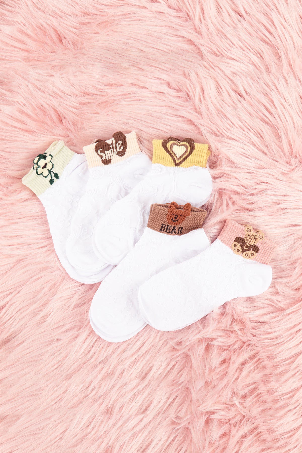 Mini Momo Cute Women's Socks Set - Embroidery Smile Heart Ankle Socks Novelty Gifts for Womens - Lifestyle