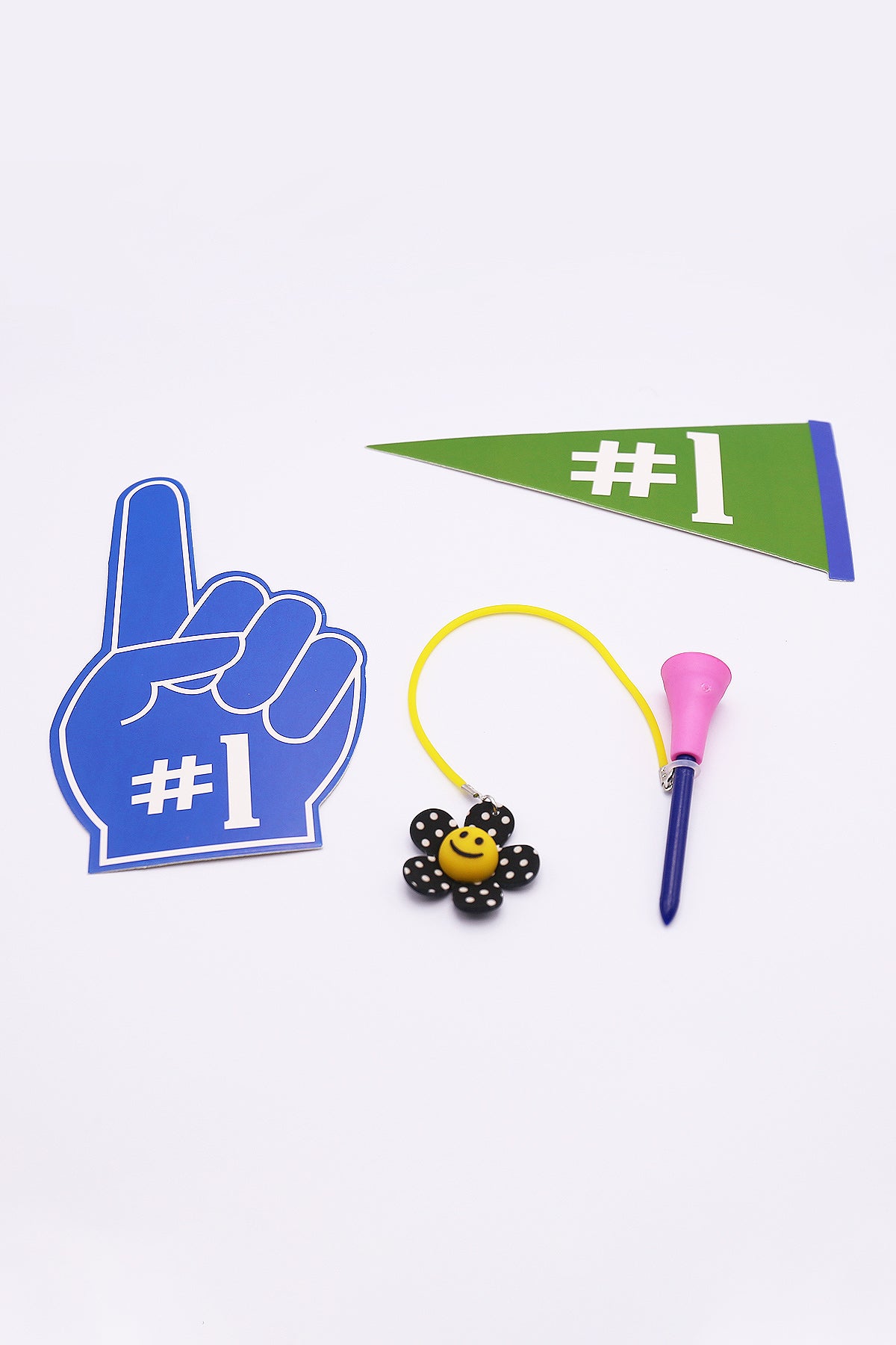 Golf Tees Hanger Accessories Mini Momo Golf Tees Hanger Accessories - Fun Novelty Golf Gifts for Golfer Flower Smile Cute Charm