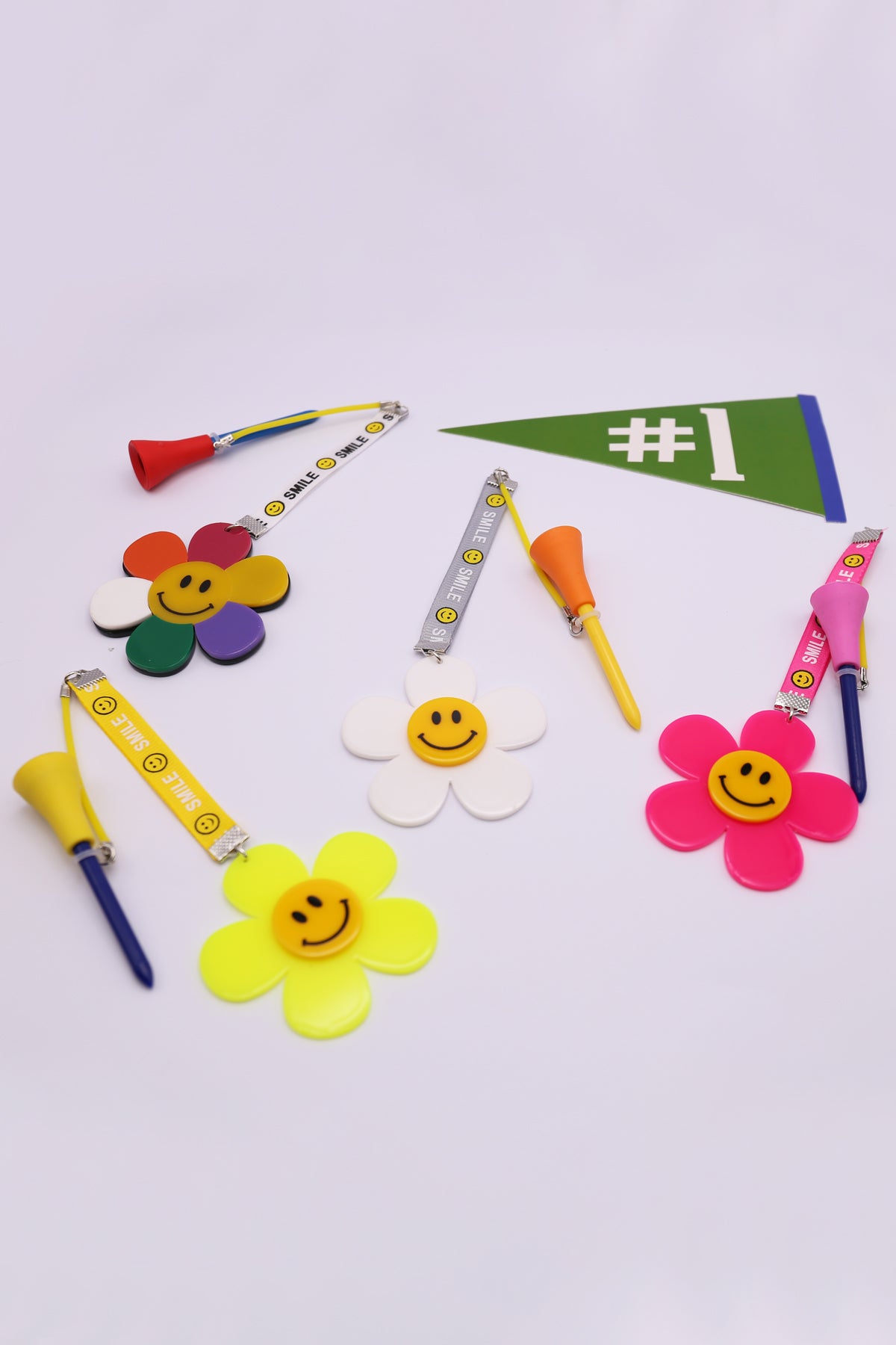 Golf Tees Hanger Accessories Mini Momo Golf Tees Hanger Accessories - Fun Novelty Golf Gifts for Golfer Flower Smile Cute Charm